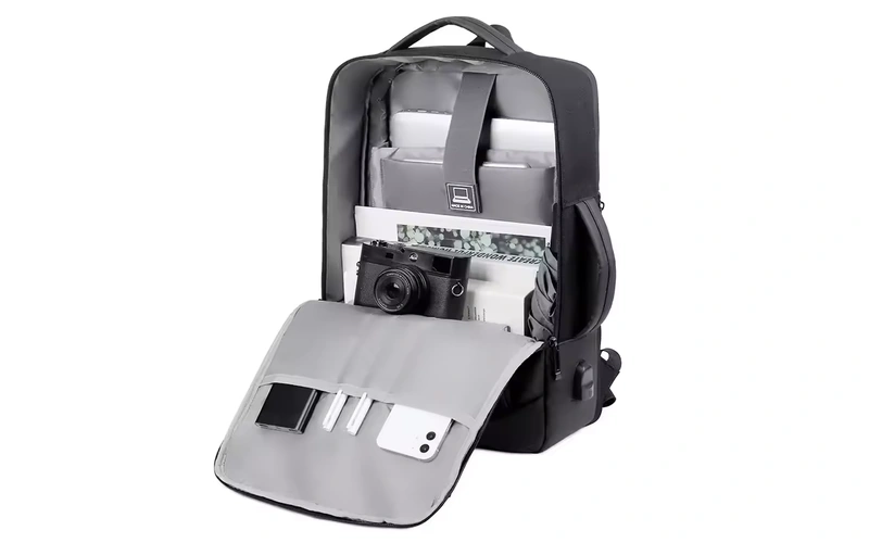 17 inch waterproof business laptop backpack feature 2